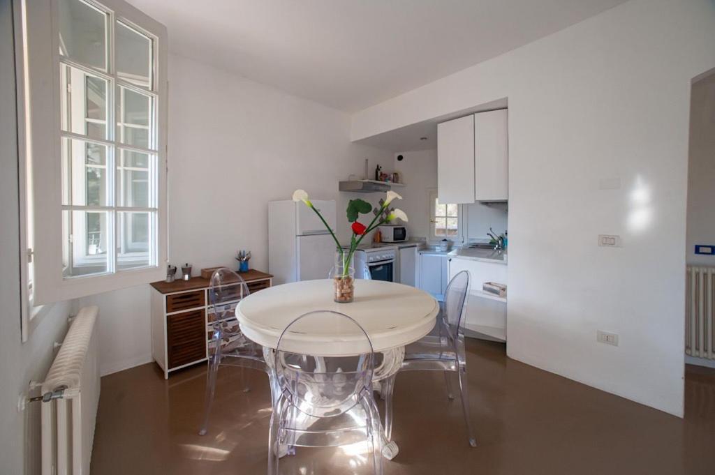 La Torre Di Gaia Apartment Dolceacqua Luaran gambar