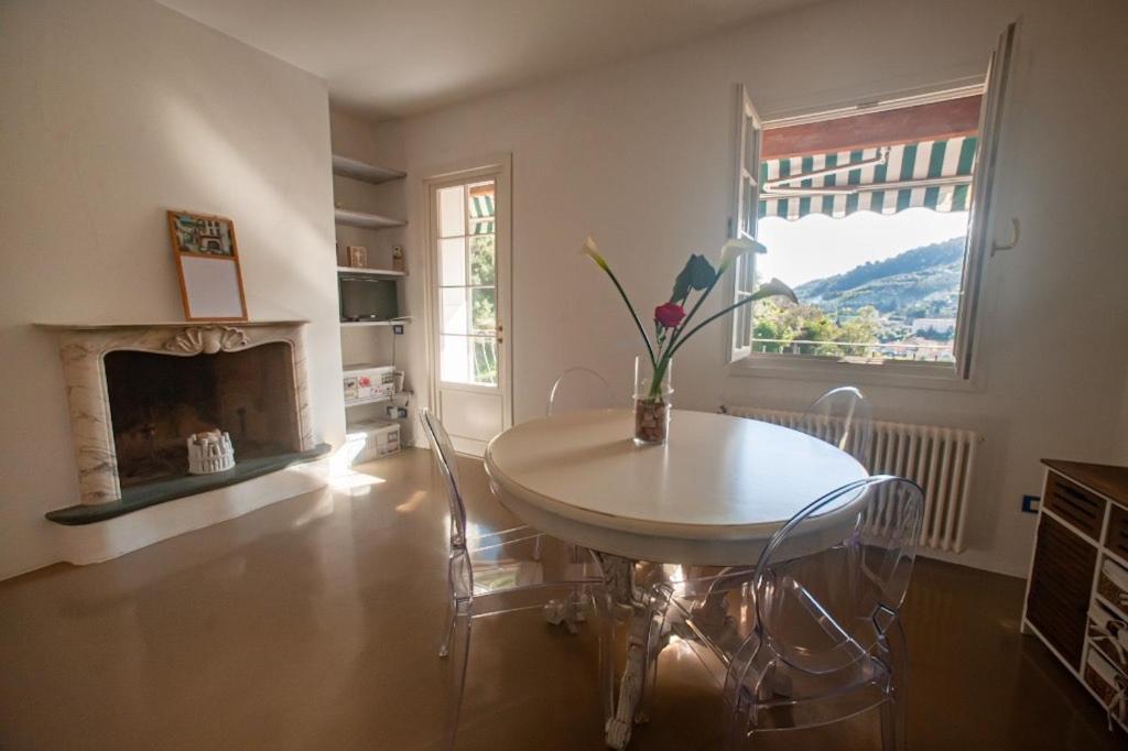 La Torre Di Gaia Apartment Dolceacqua Luaran gambar